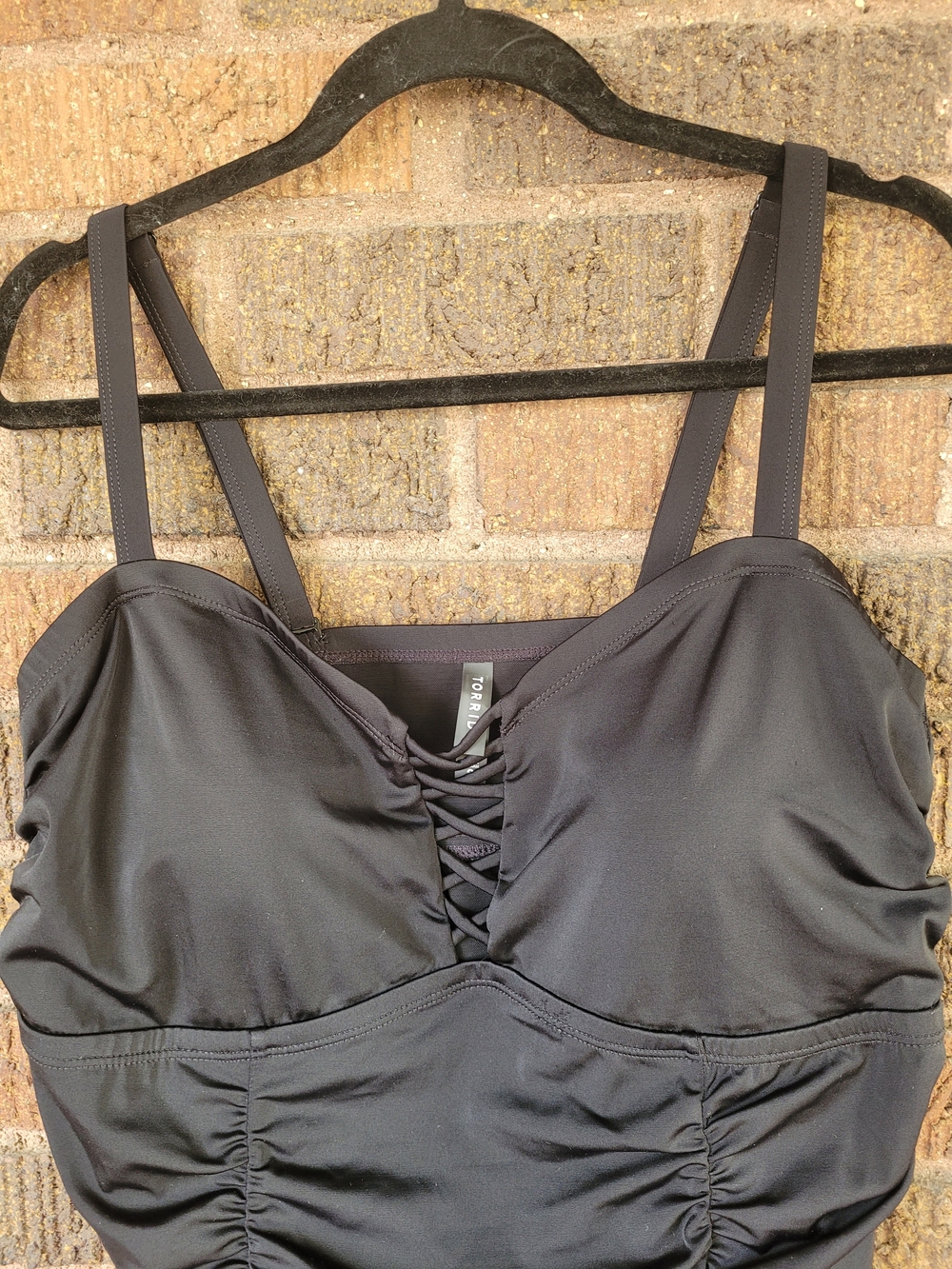 Women’s Black Ruched One-Piece Swimsuit with Crisscross Detail Torrid Size 2 - Picture 8 of 12